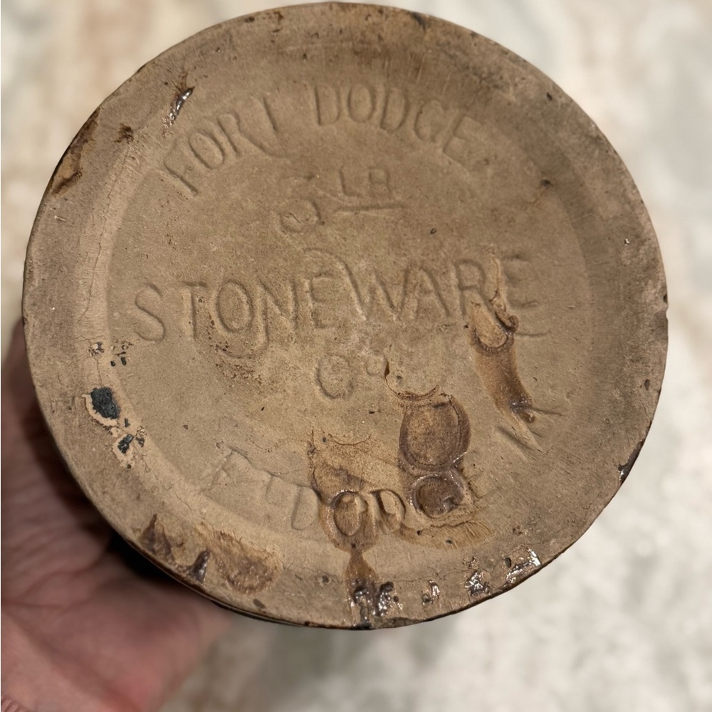 Antique Fort Dodge Stoneware 3 lb crock from around 1900